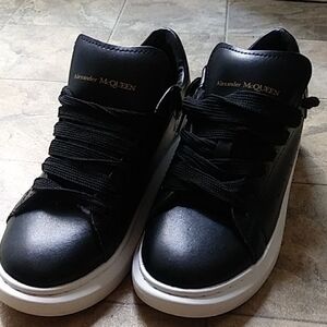 Alexander McQueen Men's Black Leather Sneakers